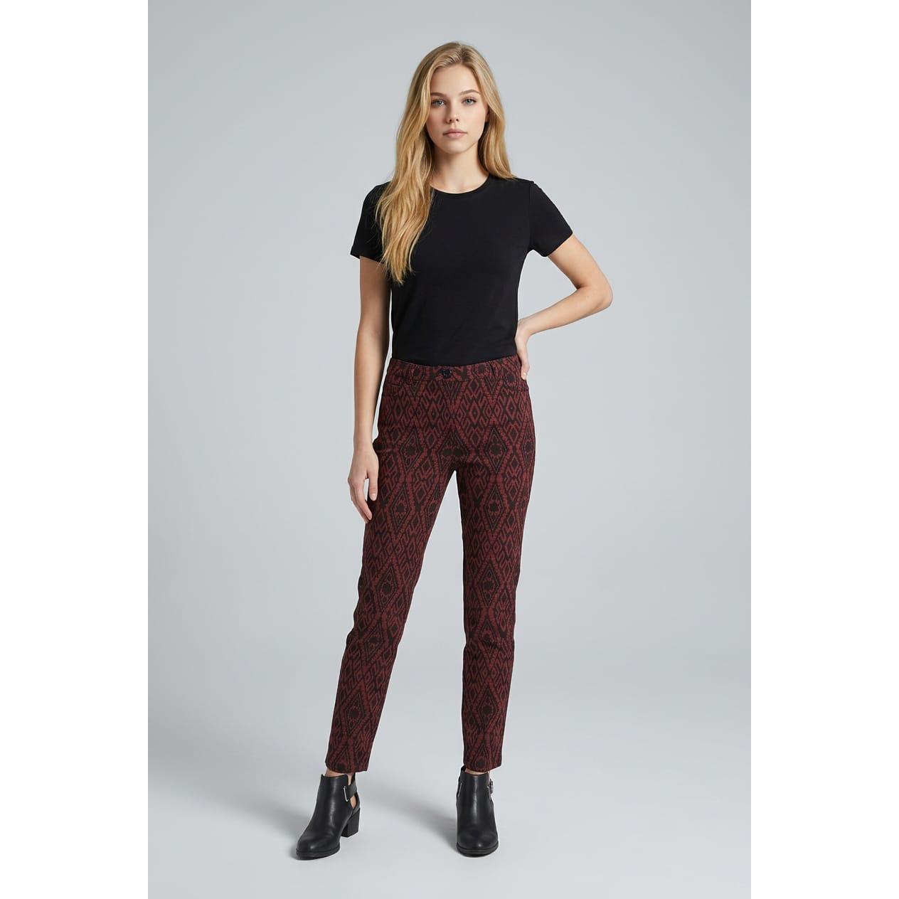 Pantalón slim estampado azteca marca BanBat de algodón y elastano 95/5 para mujer, con corte favorecedor y cuatro bolsillos prácticos, REF: AN-130131
