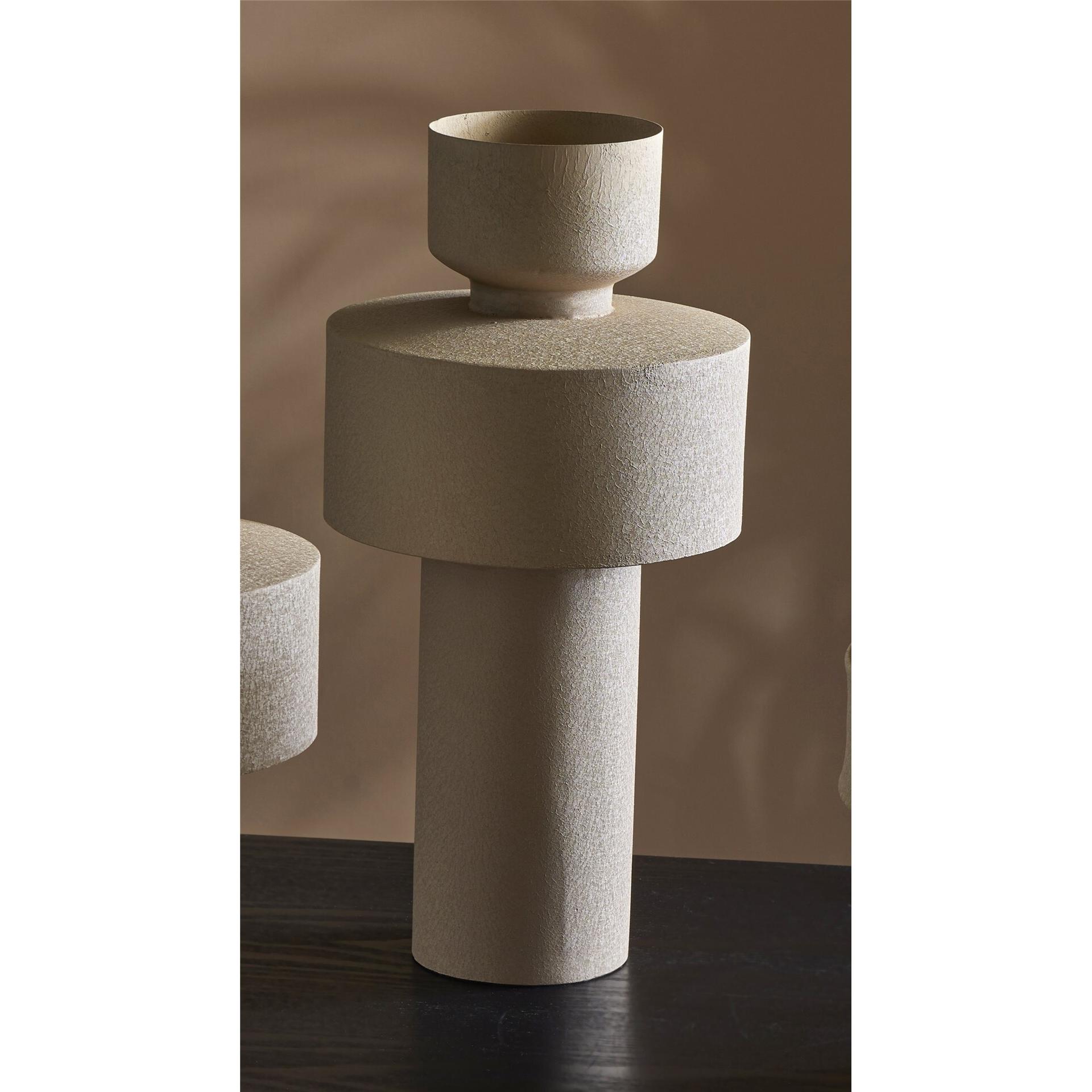 Jarron geometrico metal beige 40 cms. 20dx40 cms. El mejor complemento para tu hogar.