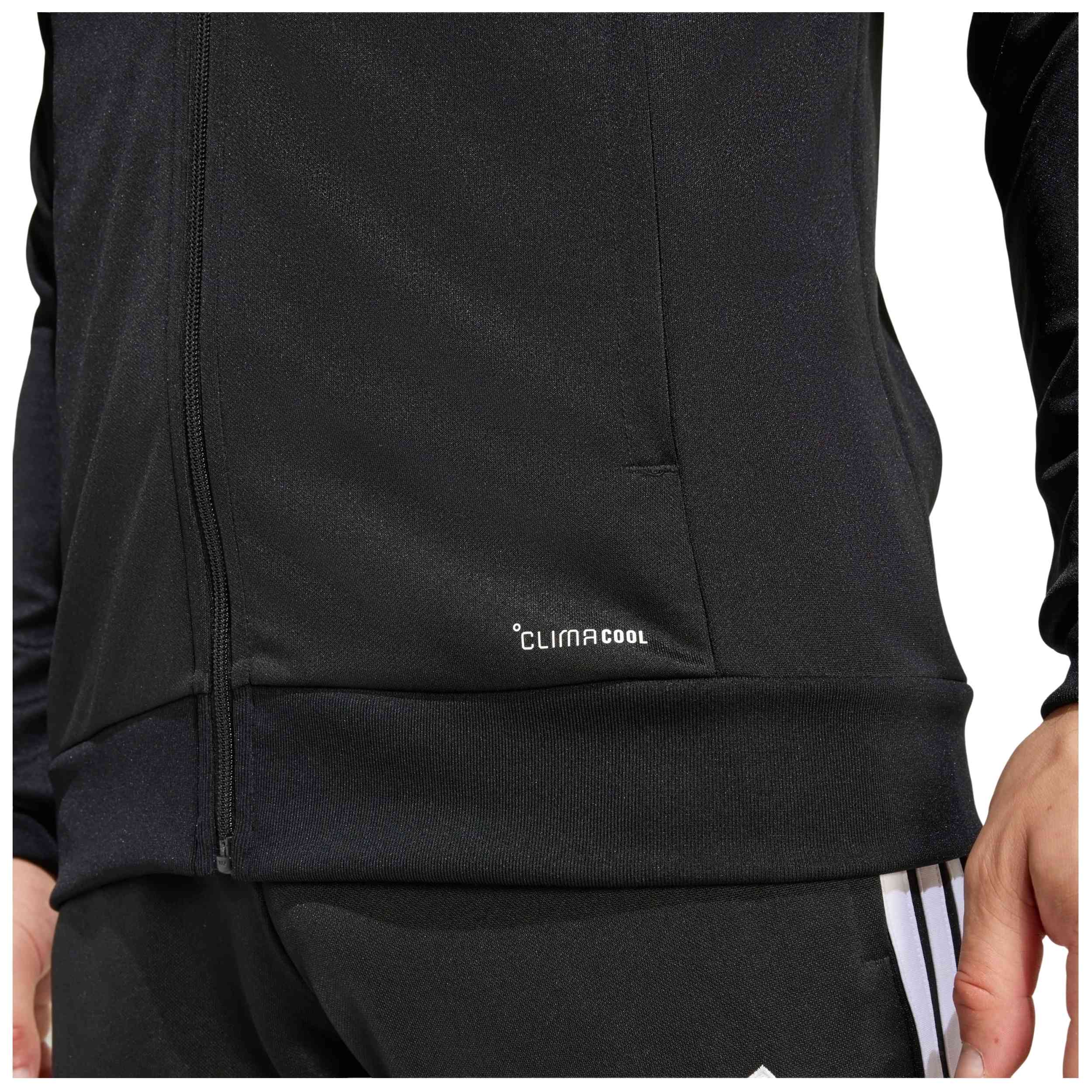 Textil Adidas modelo Tiro26L Tr Jkt