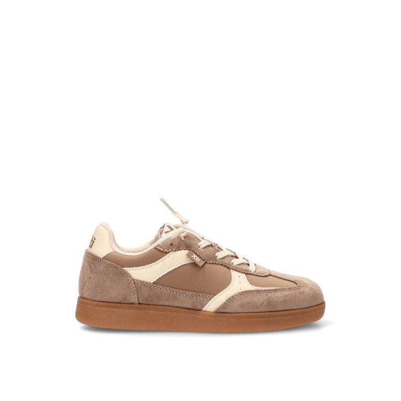 Zapatillas Casual Xti Kids - Niña - Suela Plana - Modelo 154102 - Color Beige