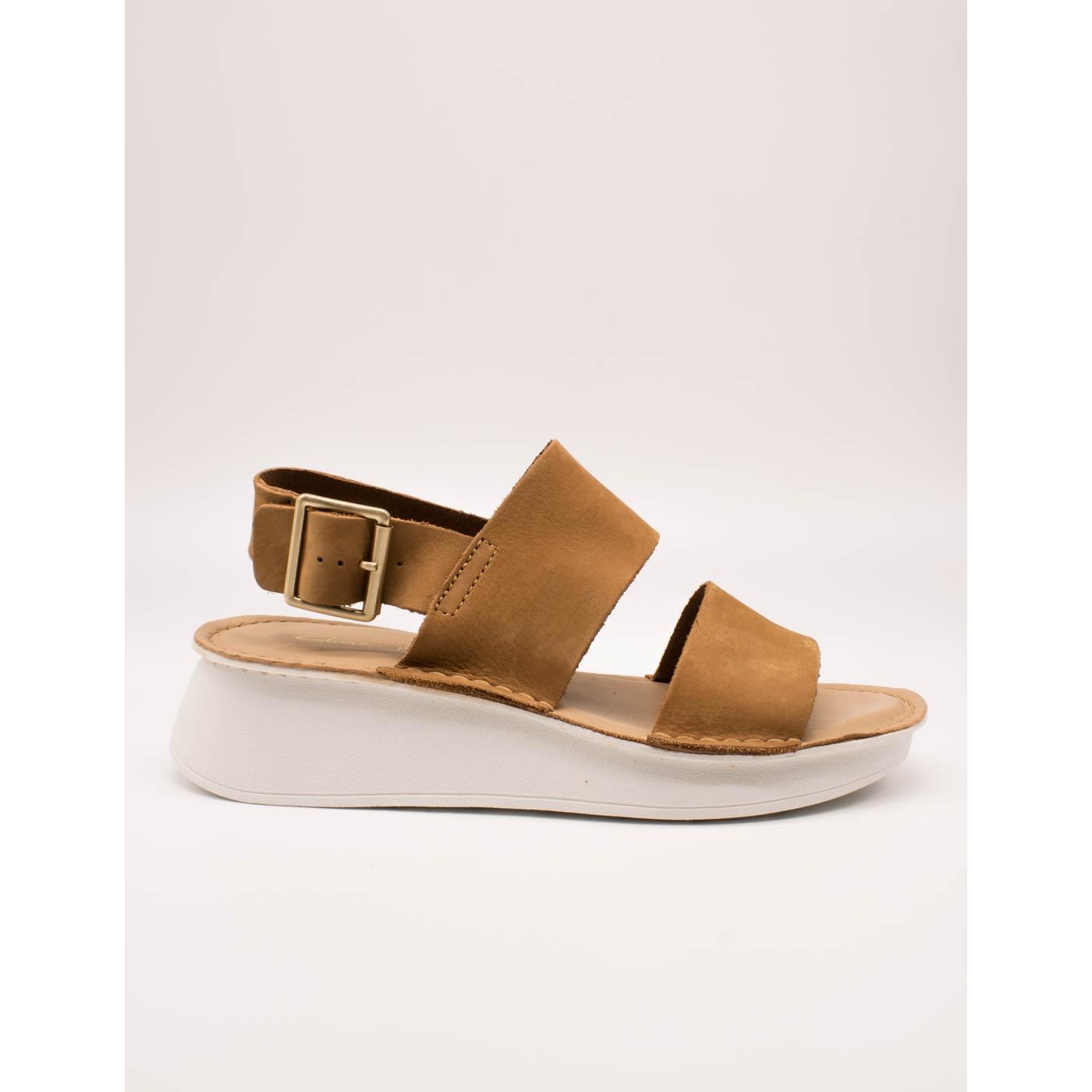 Sandalia Clarks 26170823 Velhill Strap Tan de Mujer