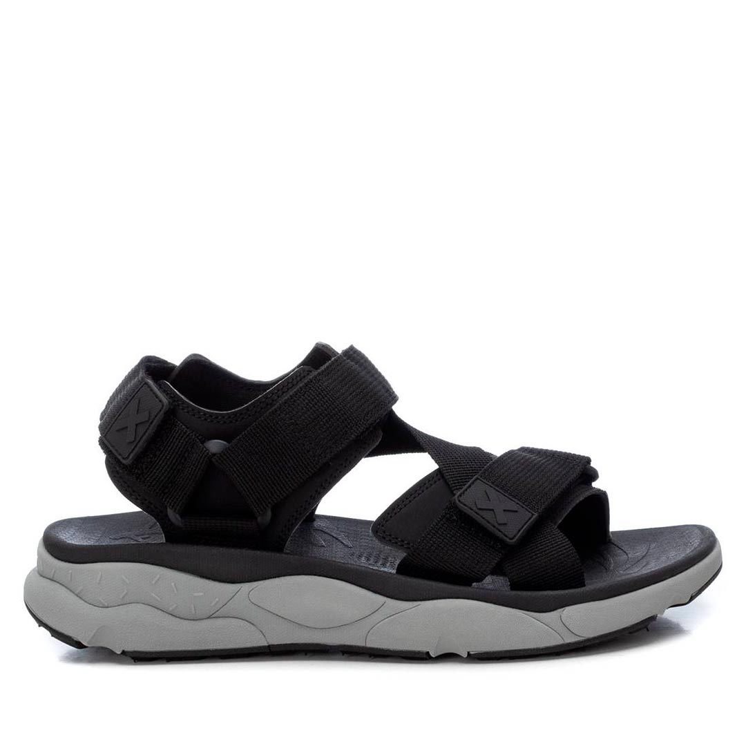 Shoes Sandalias marca Xti para hombre en color negro