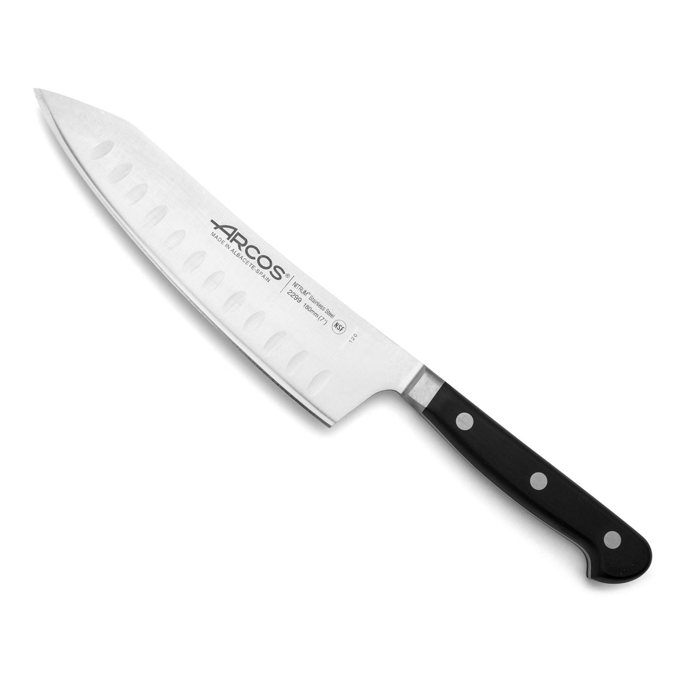 Arcos Cuchillo Santoku Acero Inoxidable Nitrum y Hoja 190 mm. Mango ergonómico polioximetileno POM. Diseño clásico y acabado redondeado gran belleza yolidez. Serie Opera. Color negro.