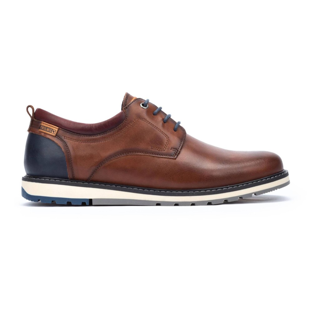 Zapatos Pikolinos modelo M8J-4183 en color Marrón