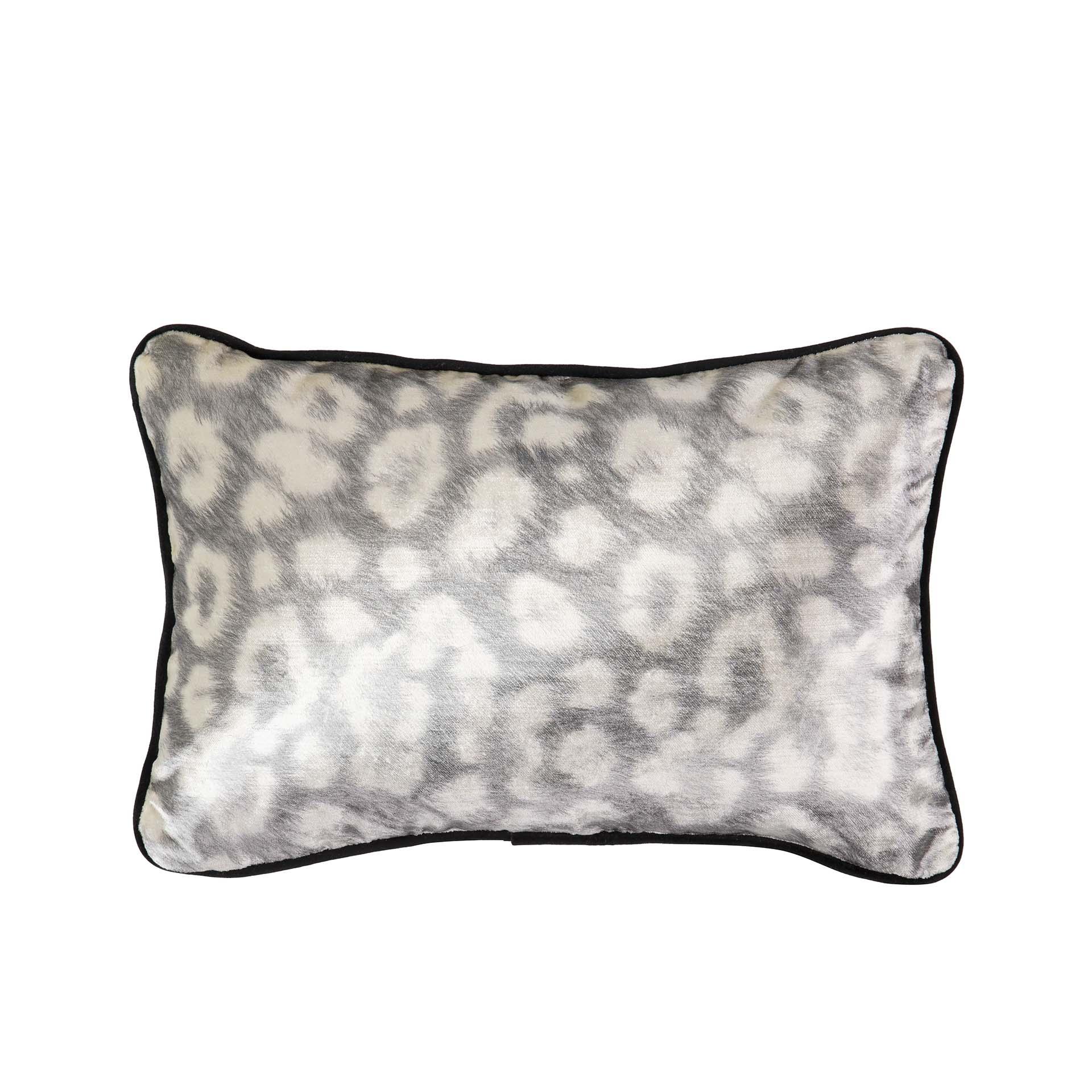 Cojin velvet leopardo 45x13x30 cm , El mejor complemento para tu hogar.