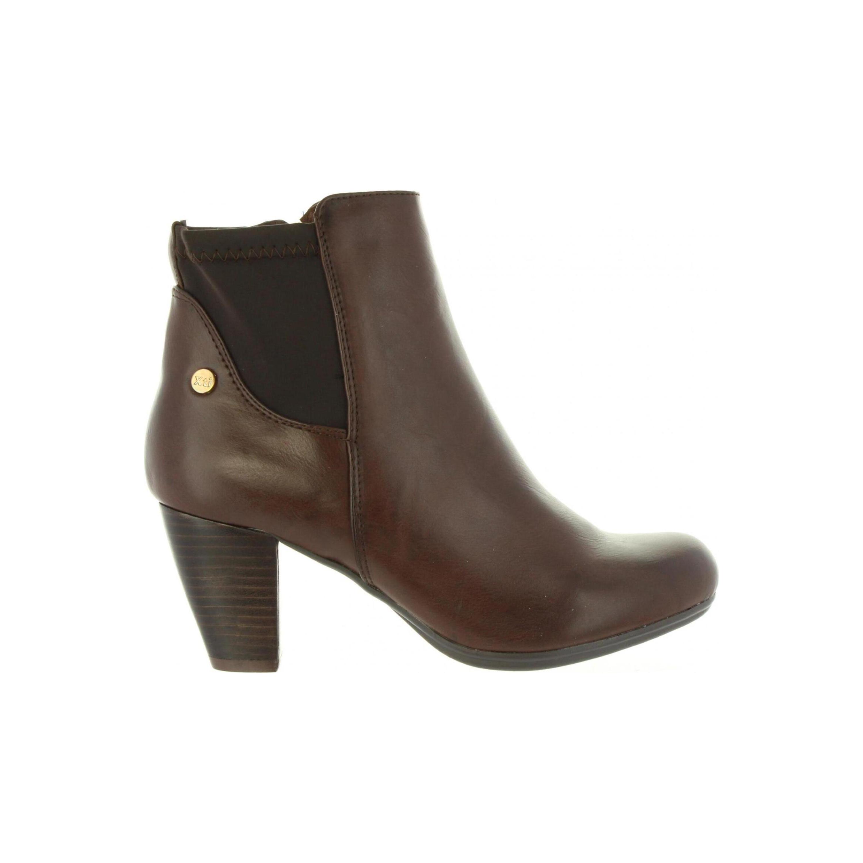 Botas para mujer Xti en color marrón