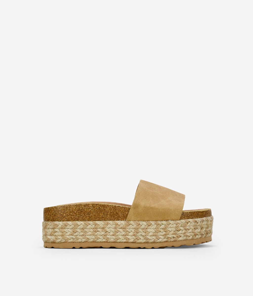Bosanova Sandalias bio estilo pala en ante con una tira ancha al empeine y suela bio de corcho con plataforma de esparto bicolor.