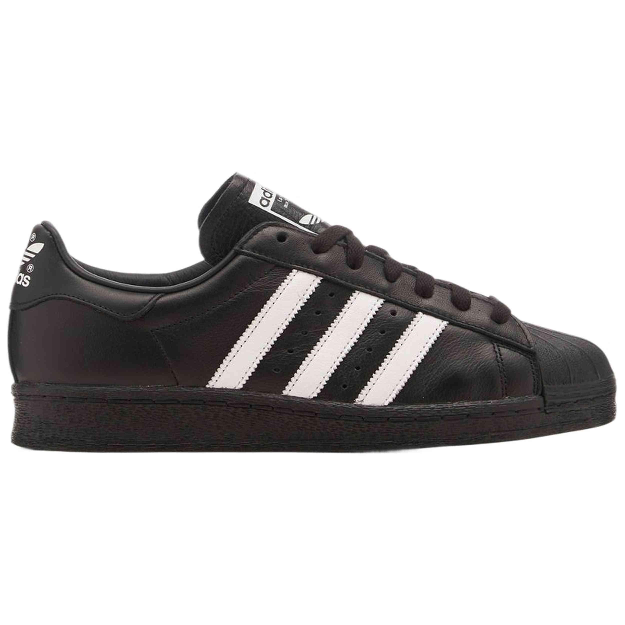 Zapatillas Adidas modelo JI2026 para hombre y mujer en color Negro