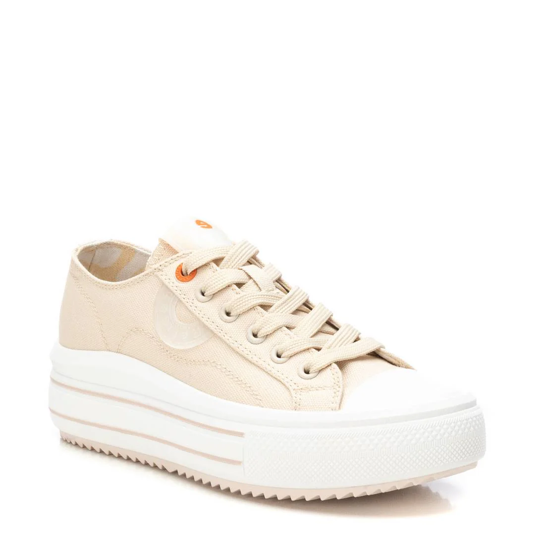 Las Refresh 172719 son zapatillas casuales que combinan diseño moderno BEIGE