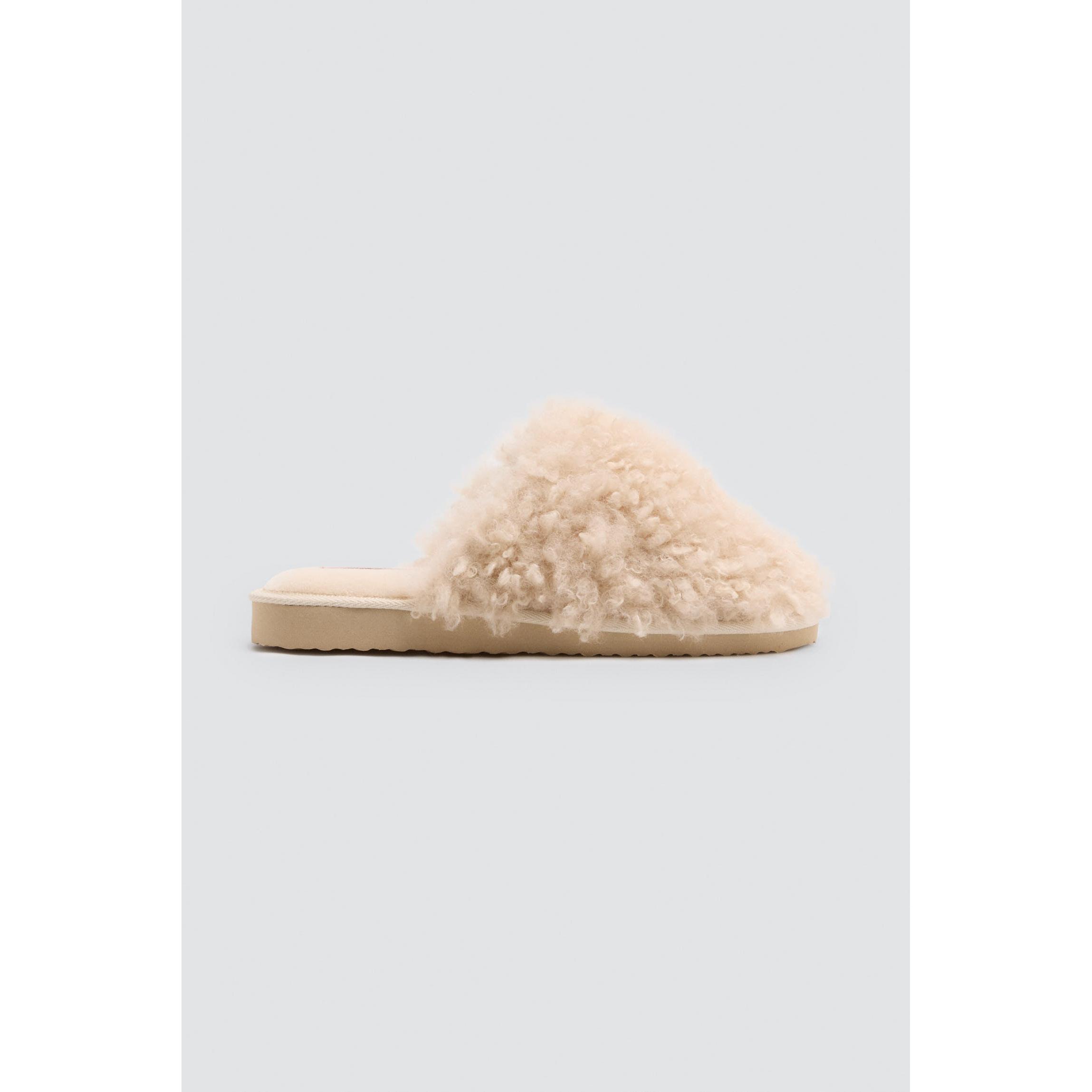 Ysabel Mora - Zapatillas de casa de pelo rizado beige