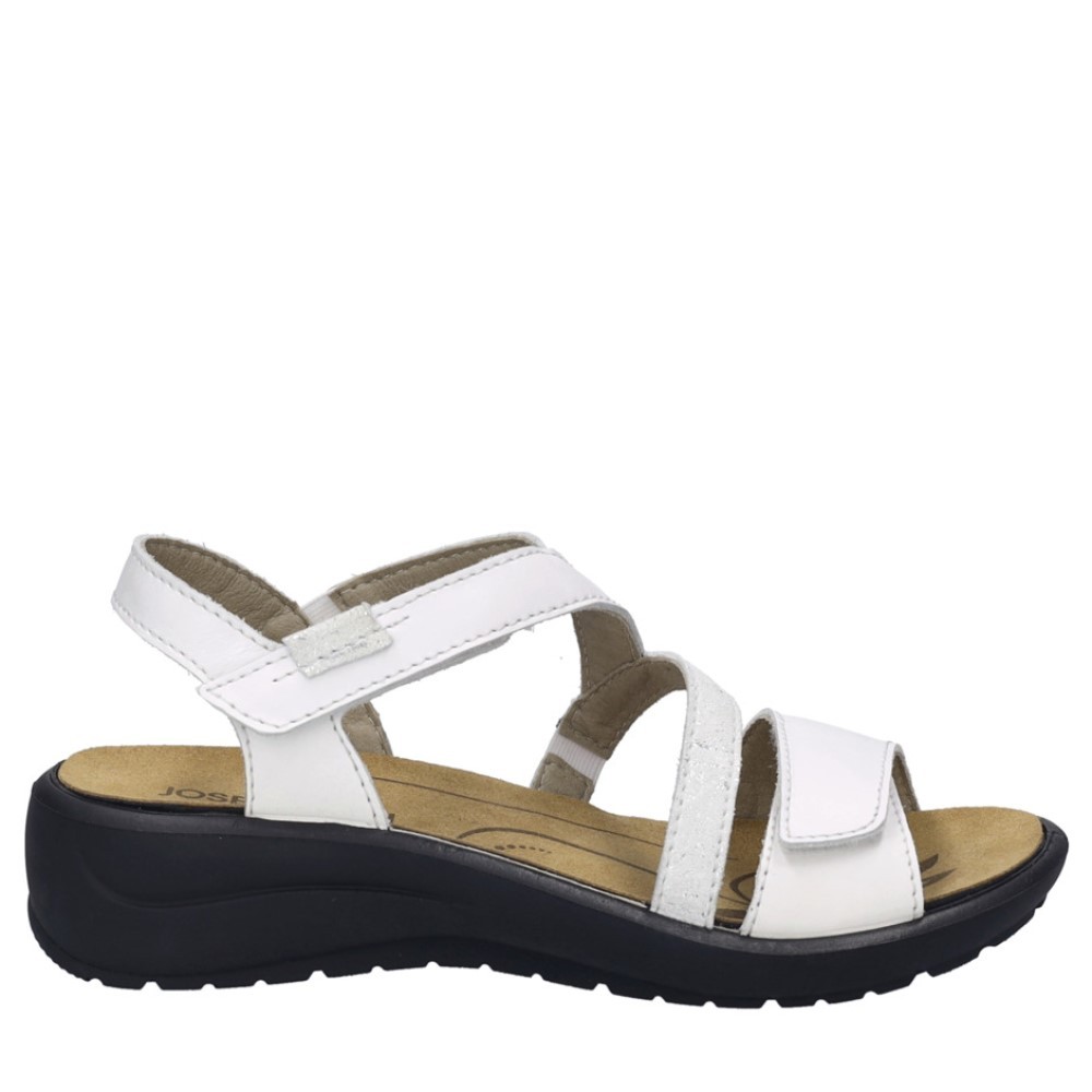 Cómoda  Sandalia mujer de Josef Seibel ANNECY-12 en suave piel blanca-plata. Ajuste con velcros. Planta anatómica extraible. Piso ligero y con dibujo antideslizante. Altura Tacón bajo (3-5 cm) Referencia 79312139082