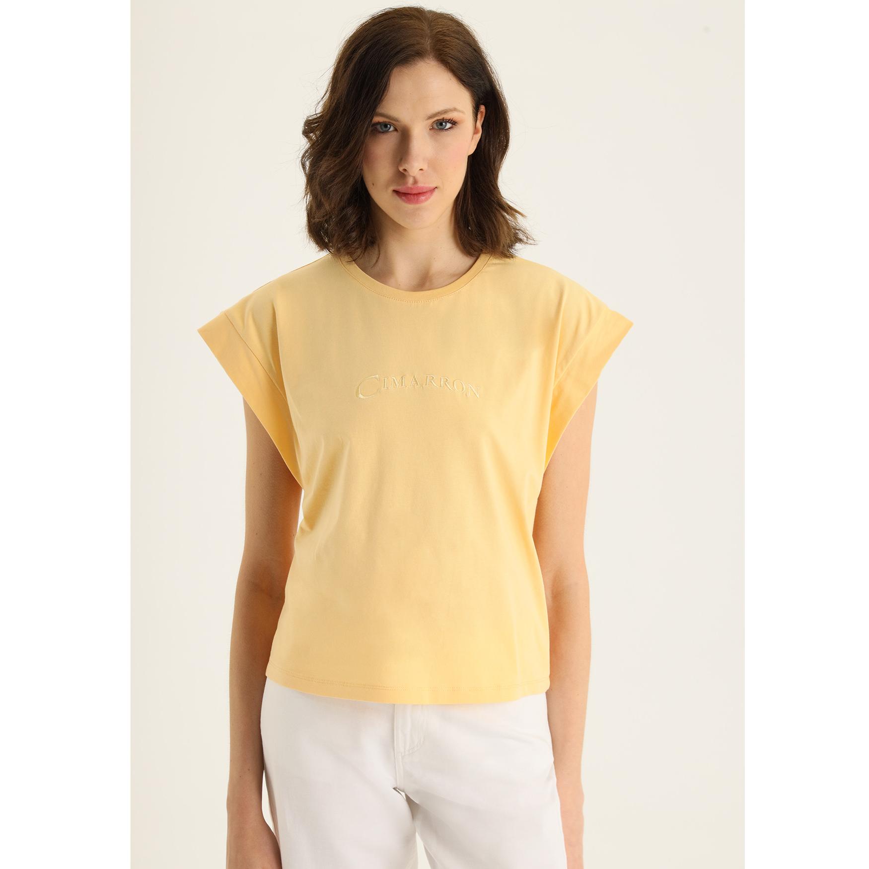 Camiseta Cimarron modelo Zac para mujer · diseño versátil