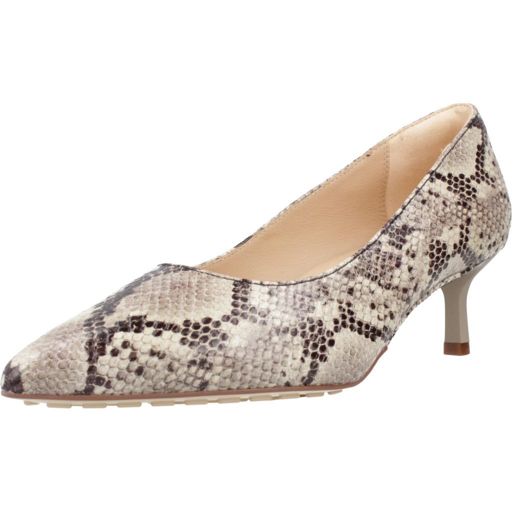Salones Mujer Marca Clarks Modelo Adela Court Lea