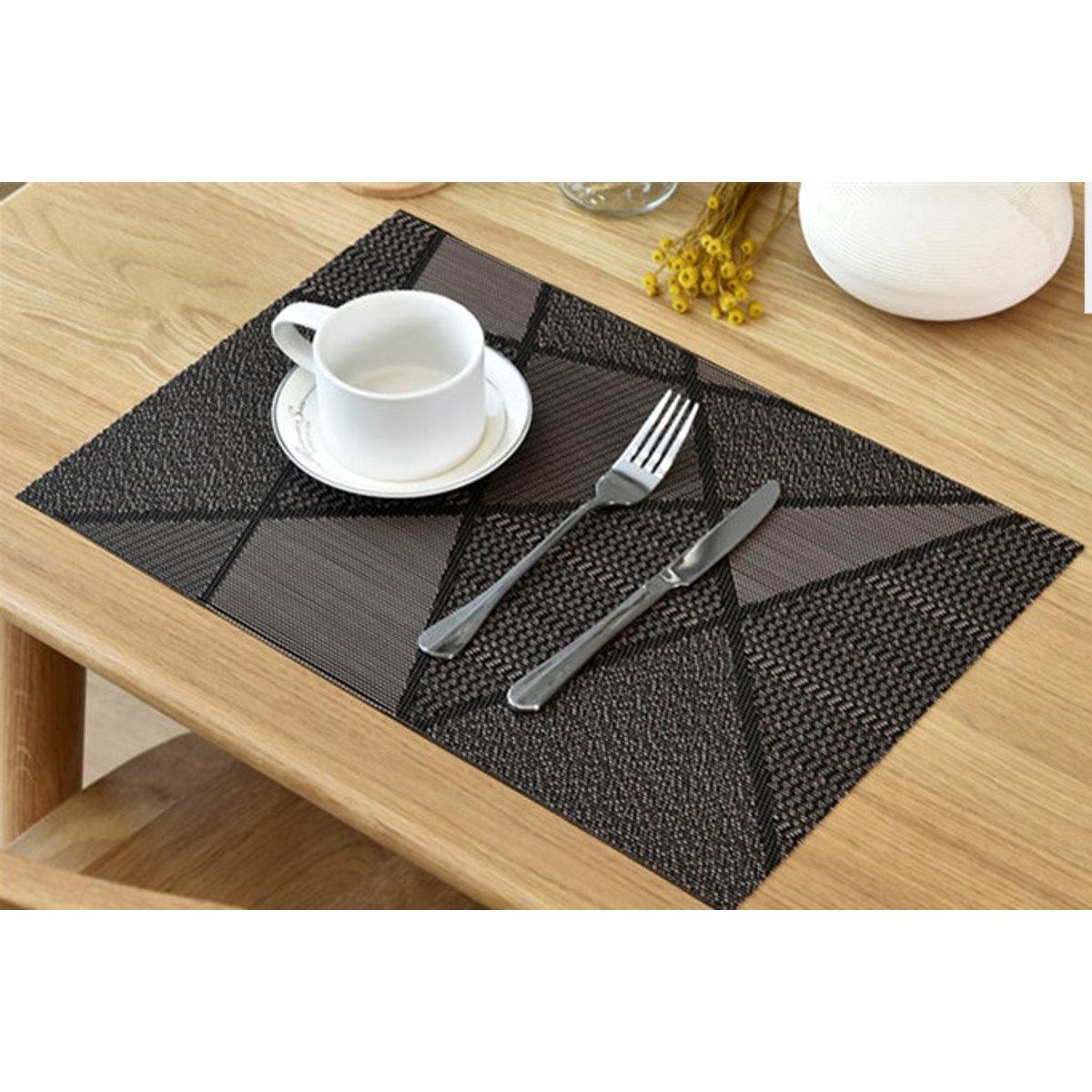 Elegante placemats van 45 x 30 cm voor diner, lunch en ontbijt - 6 stuks - Wasbare placemats, hittebestendig, antislip en vlekbestendig voor keuken- en eettafels, Donkerbruin