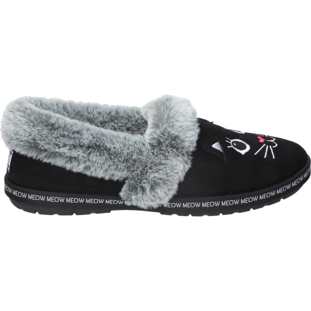 SKECHERS | Zapatillas de Casa Skechers BOBS Too Cozy Meow Pajamas para Mujer – Pantuflas Cerradas Negras con Dibujo de Gato – Hands Free Slip Ins – Memory Foam – Vegan – Con Borreguito – Modelo 33355-BLK