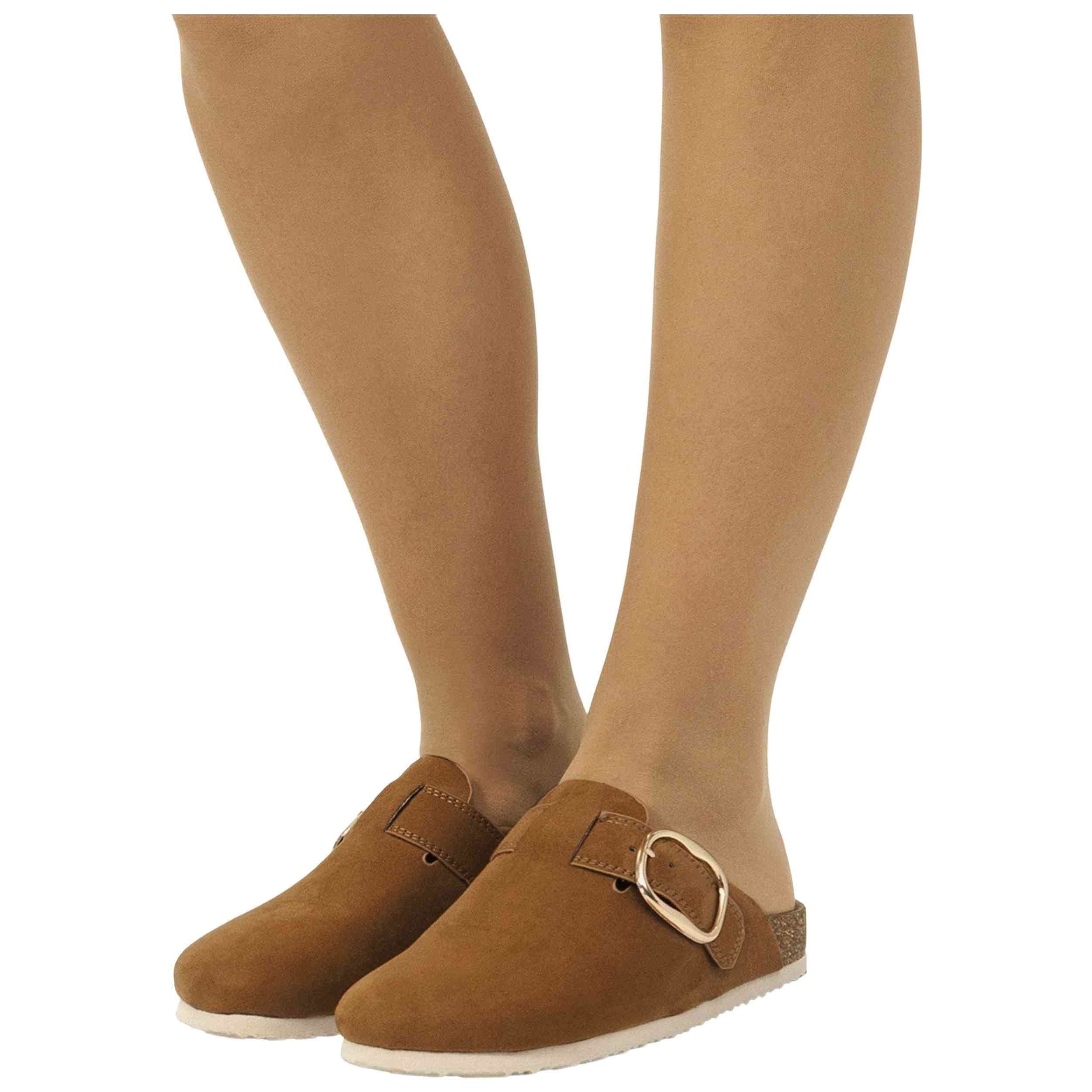 Zuecos Mustang modelo 59511 C3230 para Mujer en color Marron