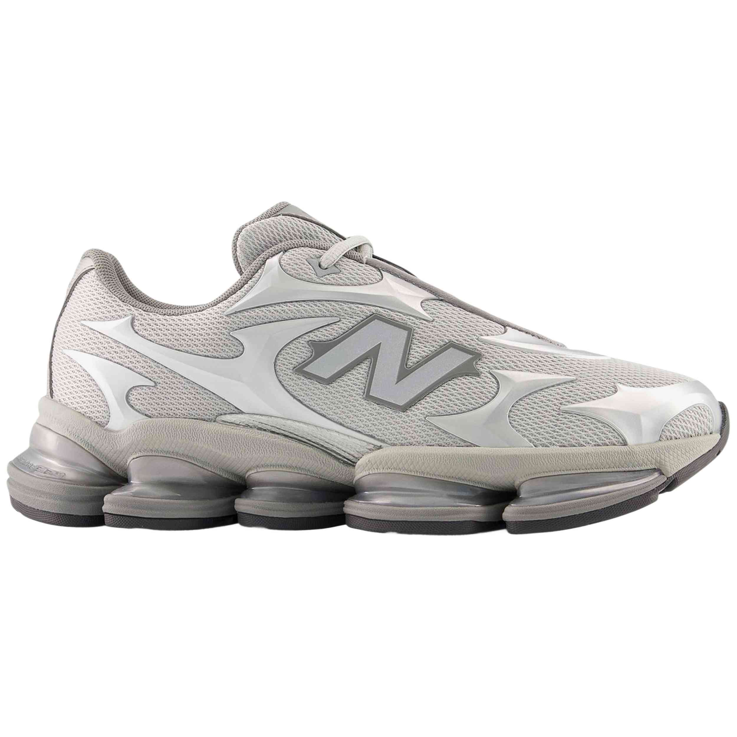 Zapatillas New Balance modelo New Balance 2000 "Silver Metallic" para hombre y mujer en color Beige