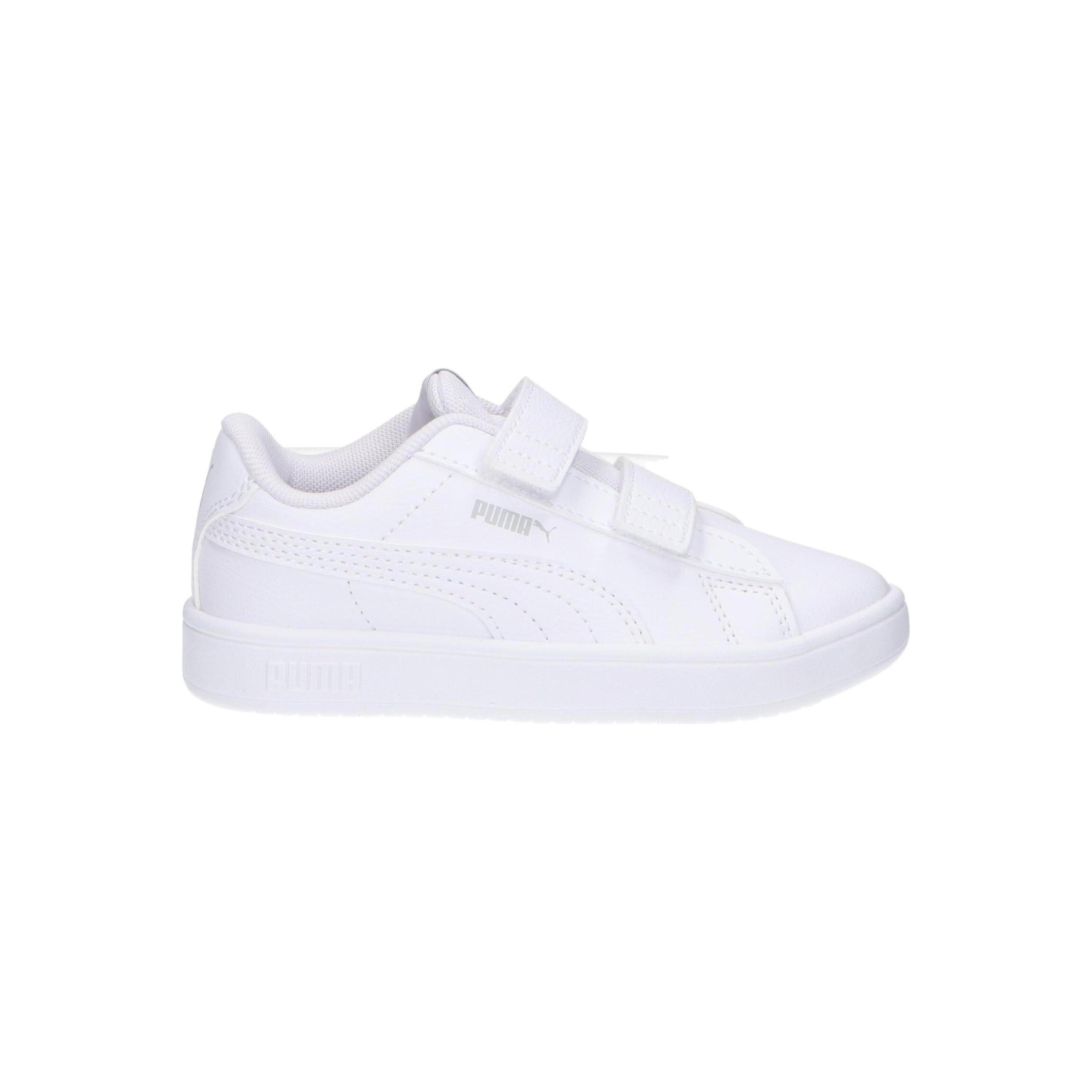 Puma Casual Sneakers for Girls in White, lightweight synthetic leather, textile lining, rubber sole; stylish girl sneakers for active girls, perfect for everyday wear and comfort.