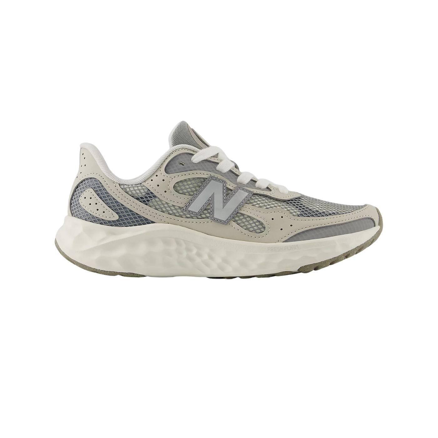 Zapatillas new balance fresh foam arishi v4 gris de mujer.