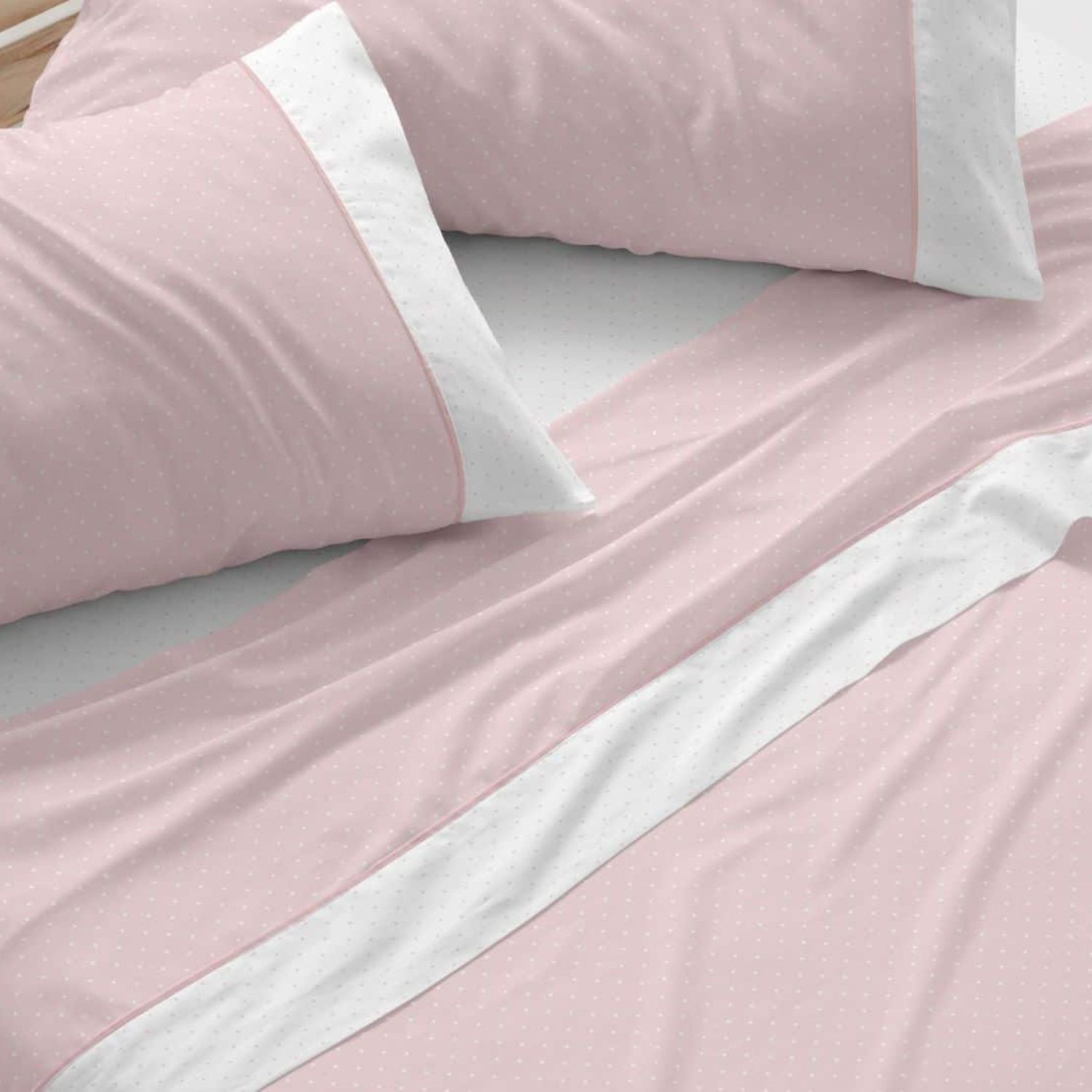 Juegos sábanas  Diseño 238. BURRITO BLANCO. Incluye sábana encimera, bajera y 1/2 fundas de almohadas. Estampado lencero de topitos.Disponible en varios colores. 50% Algodón - 50% Poliéster. Tamaños 80,90,105,120,135,150,160 y 180cm.