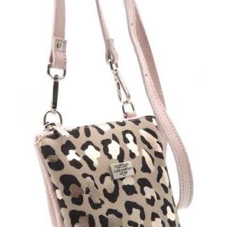 CARAMELO BOLSITO BANDOLERA PORTAMOVIL PIEL CREMALLERA LEPOARD 13X17  LEOPARD 13x4x17 Cms.