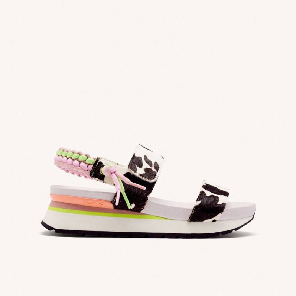 Sandalias Gioseppo modelo 74954 en color Beig