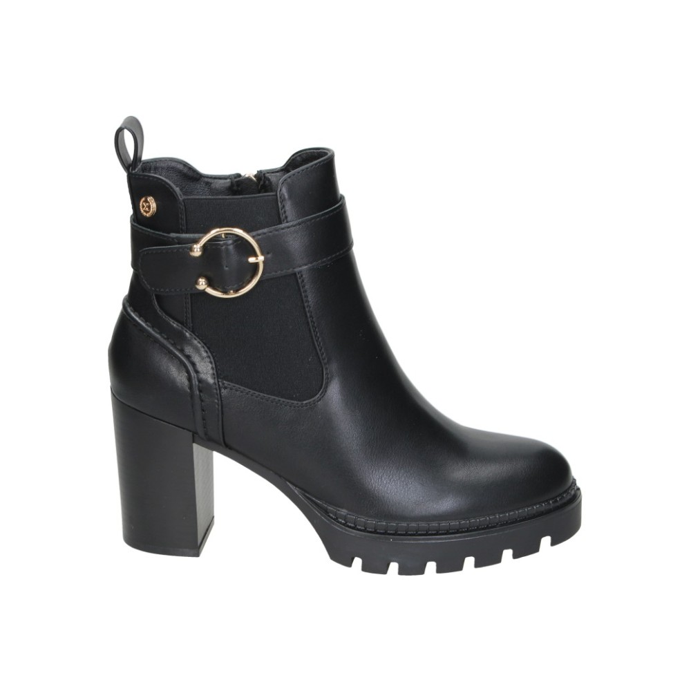 XTI | Botines de Tacón XTI para Mujer – Botines Estilosos Negros – Botines con Cremallera Lateral – Tacón Alto y con Plataforma – Cómodos y Combinables – Modelo 146044