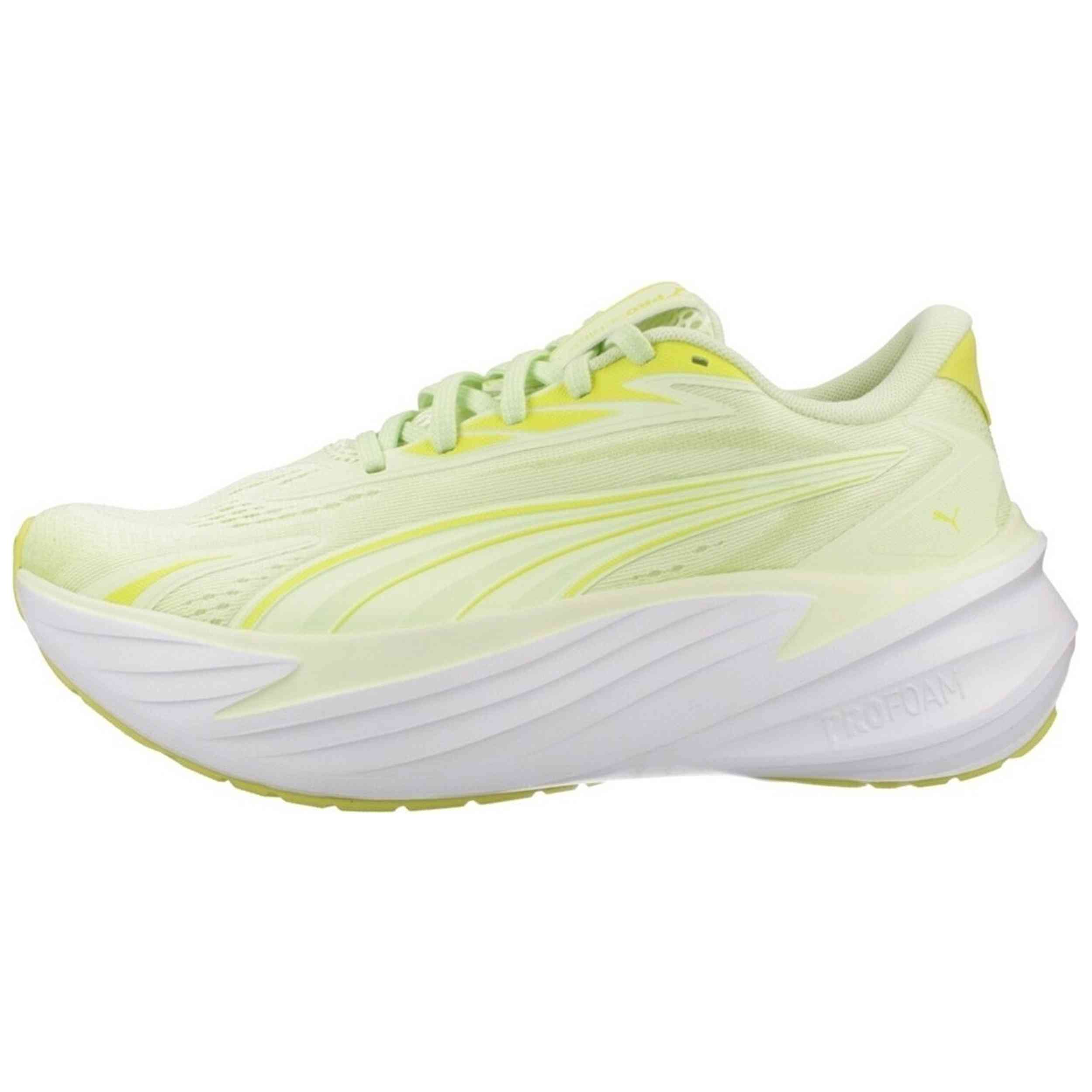 Calzado Puma modelo Maxima Pro en color Amarillo