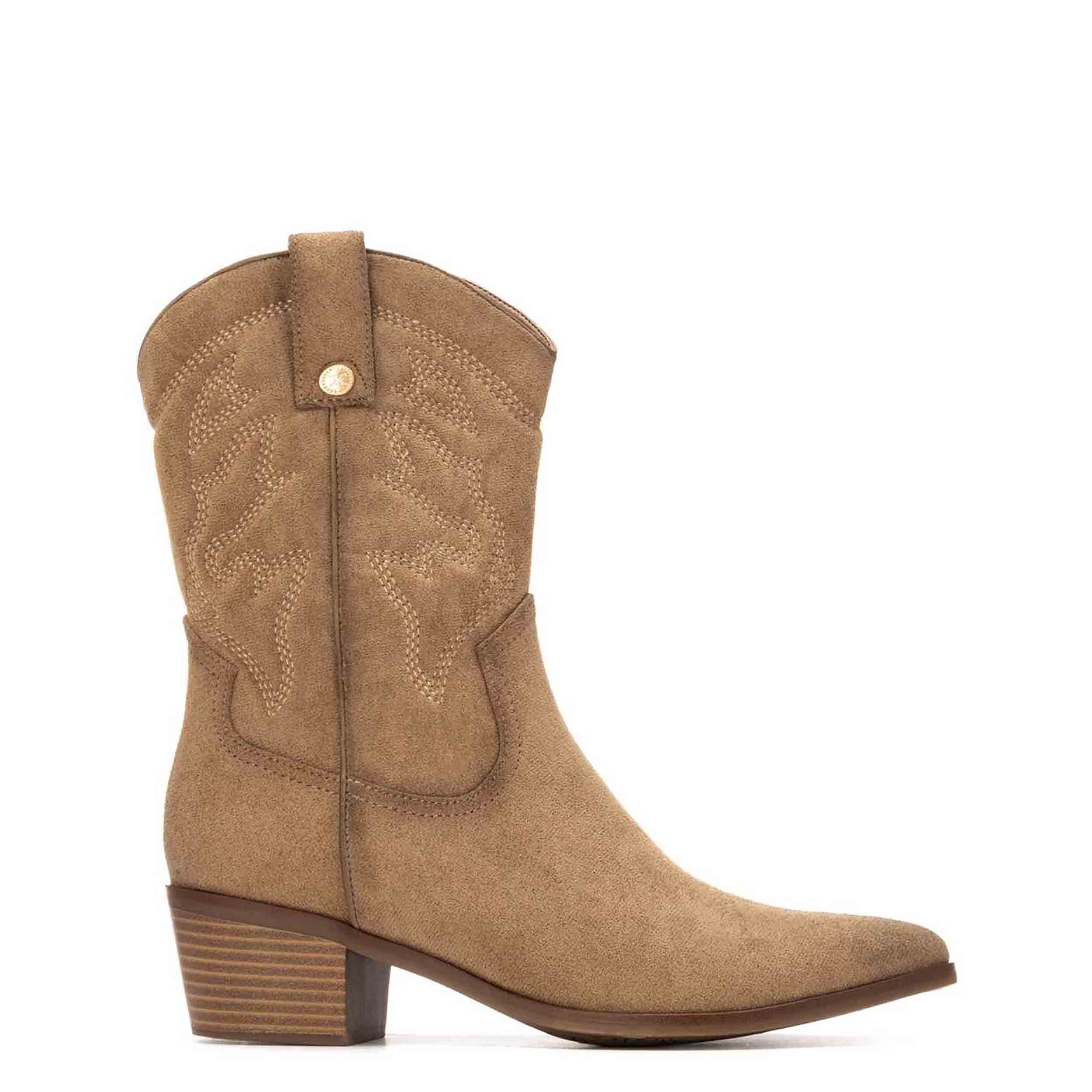 XTI - Botines cowboy mujer 144307 de antelina con bordados y tacón bloque, estilo western elegante