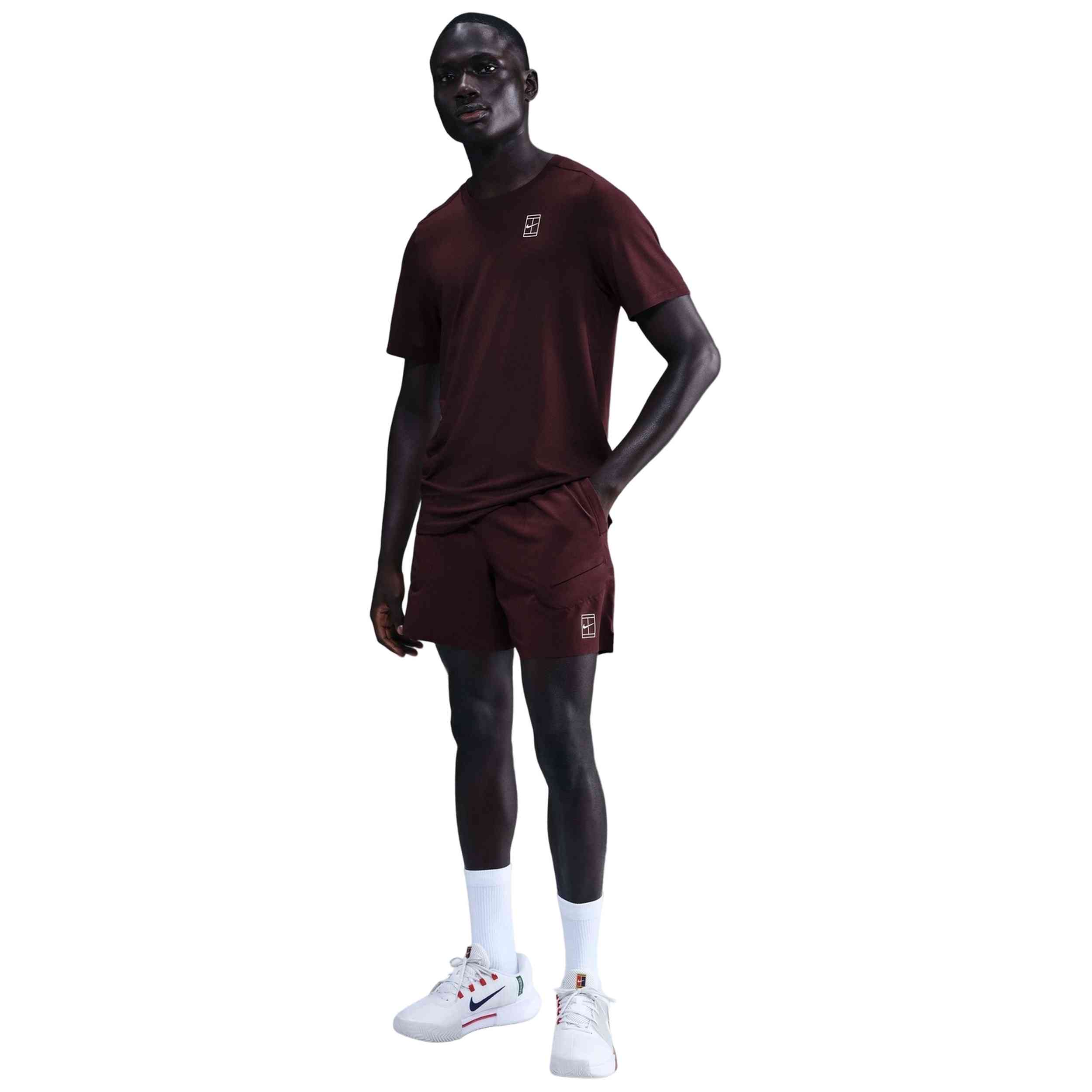 Short Nikecourt Advantage Nike en color Vino