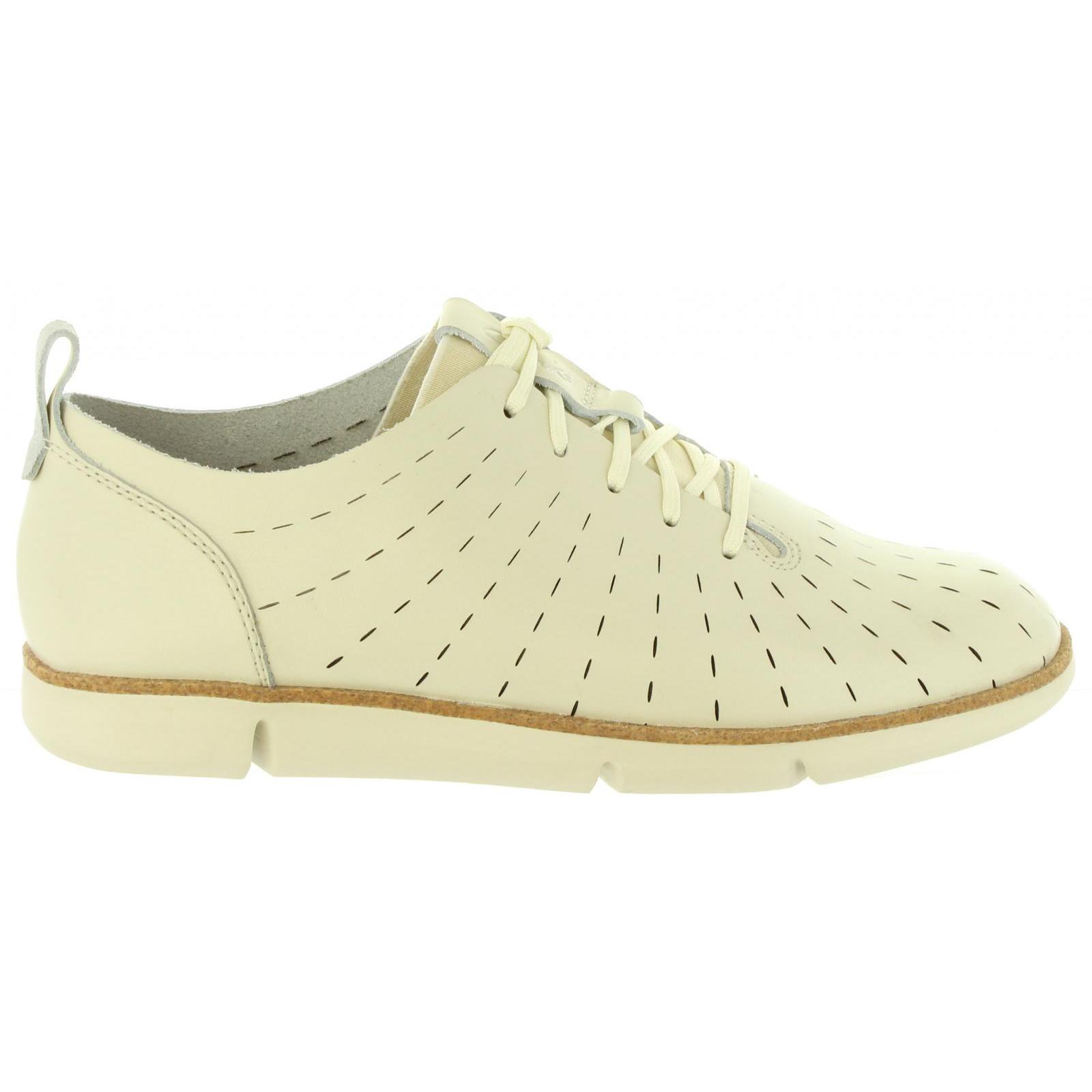 CLARKS 26132529 TRI ETCH WHITE LEATHER Women's Shoes