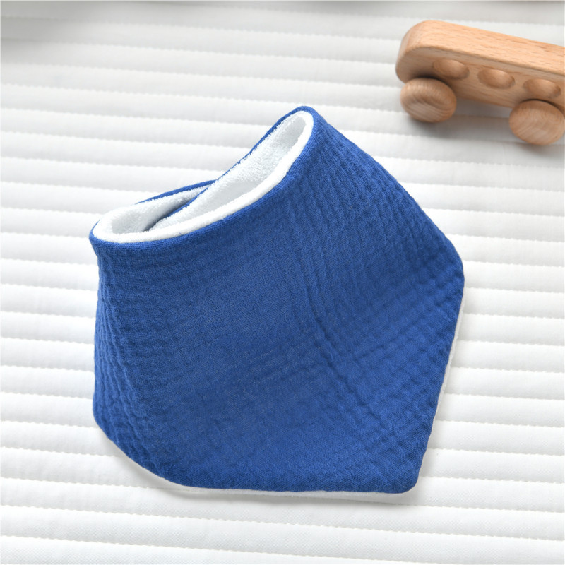 CA Babero de tela de rizo crepé para recién nacidos de gran venta de INS para evitar que escupa leche con una capa impermeable de toalla triangular