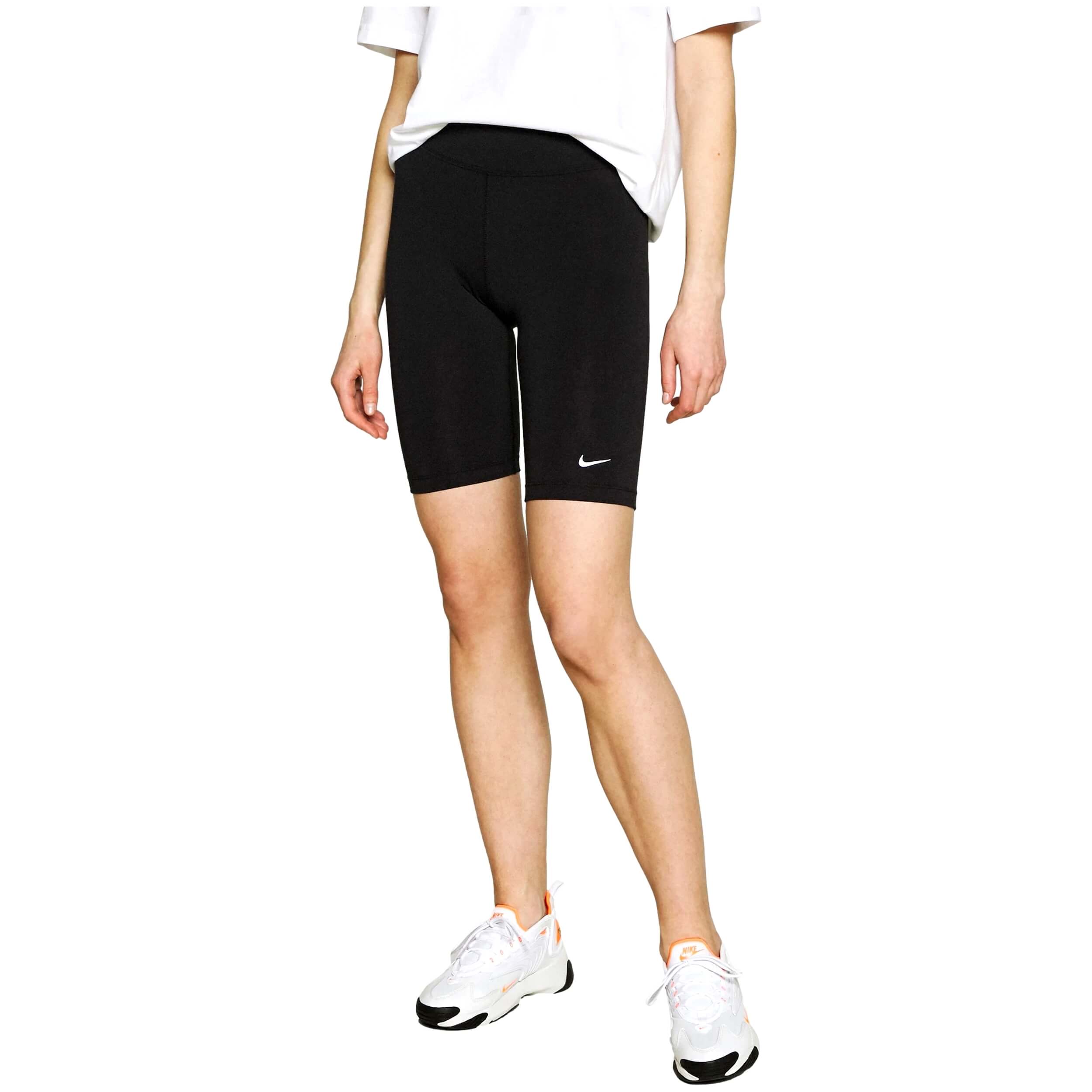 Pantalon Corto Nike Sportswear Essential para mujer en color negro