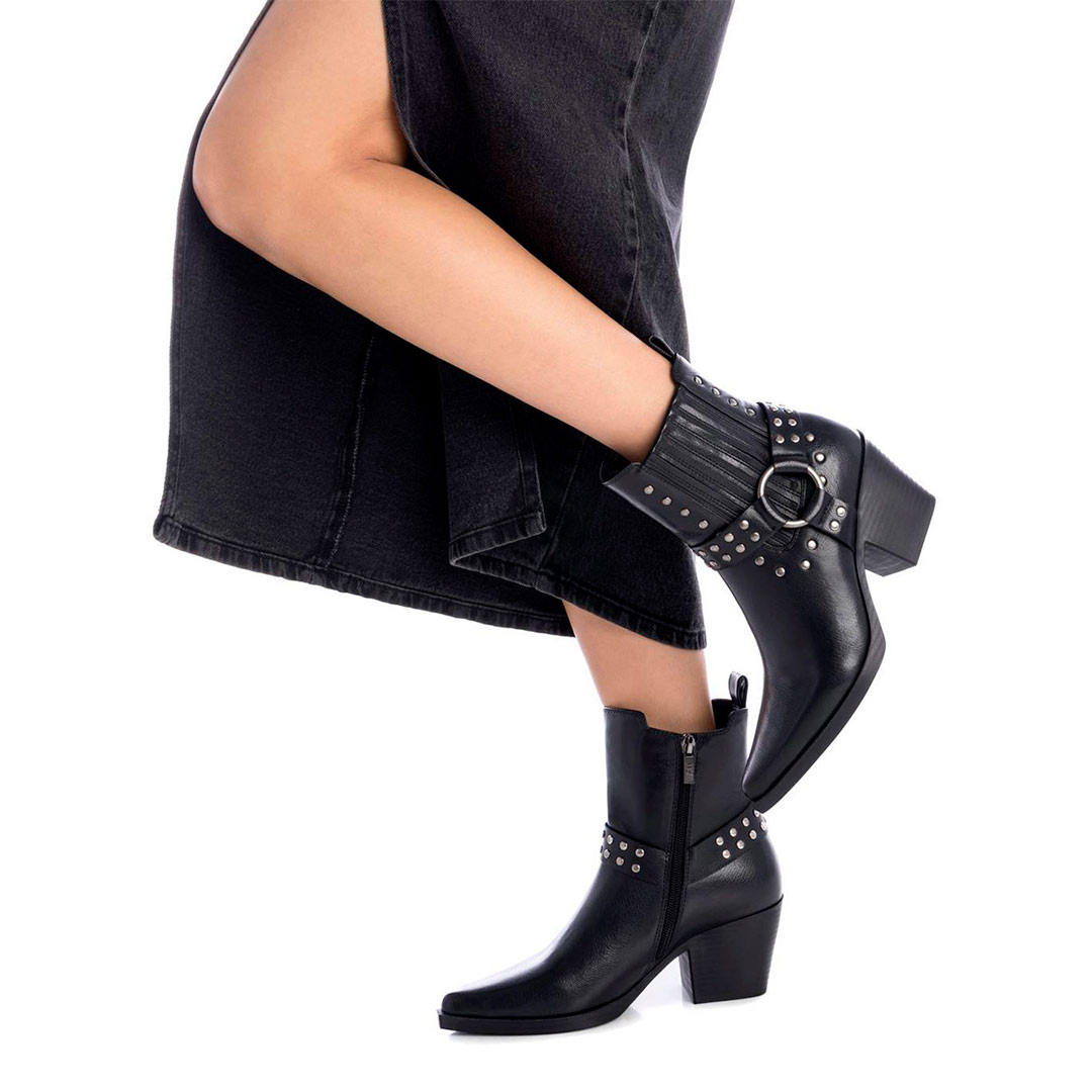Shoes Botas Y Botines marca Xti para mujer en color negro
