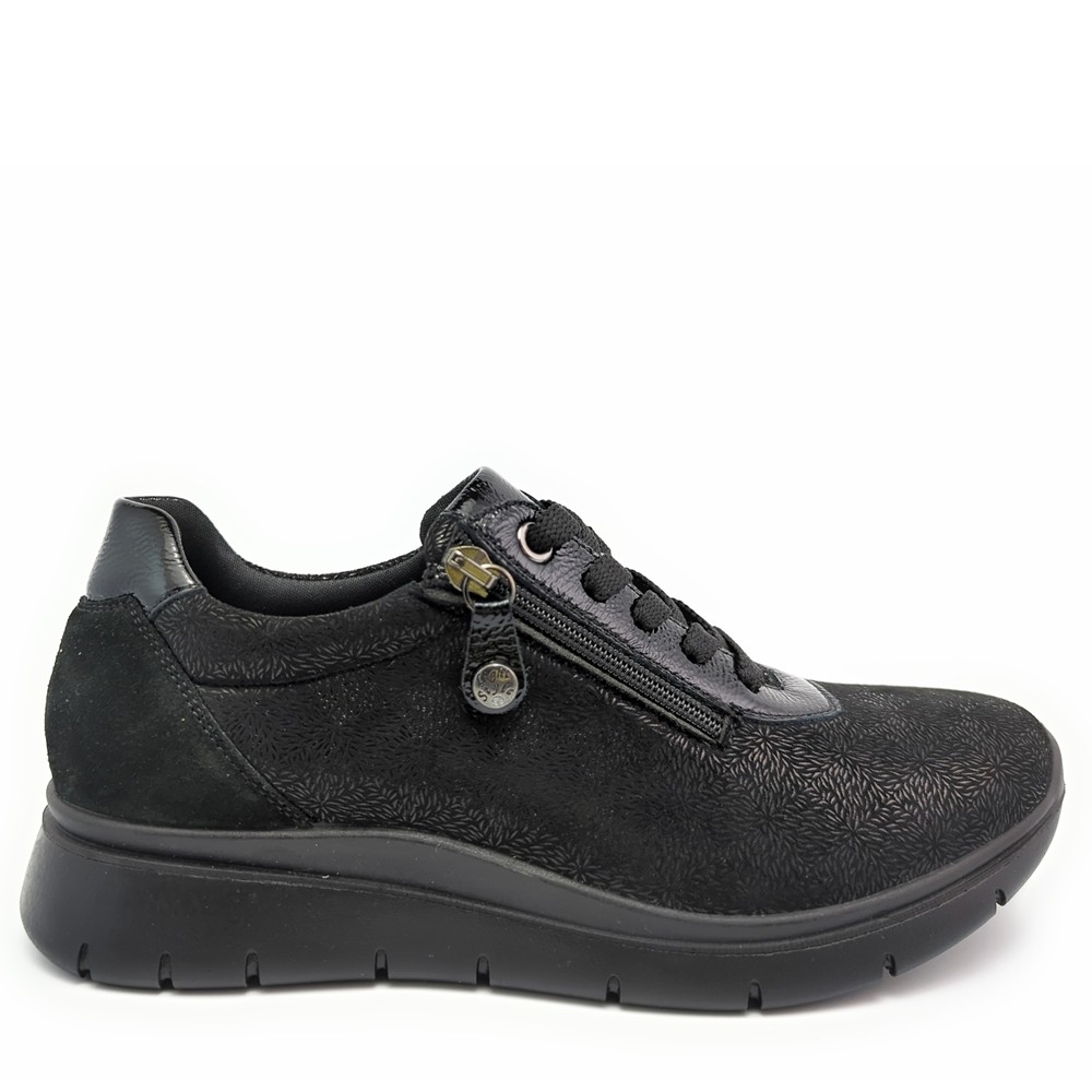 Cómoda  Zapatilla mujer IMAC 856510 mujer en licra elástica negra con un toque metalizado y detalle en charol y serraje. Cómodo piso ligero, flexible y antideslizante Altura Tacón bajo (1-3 cm) Referencia 856510-1170-011