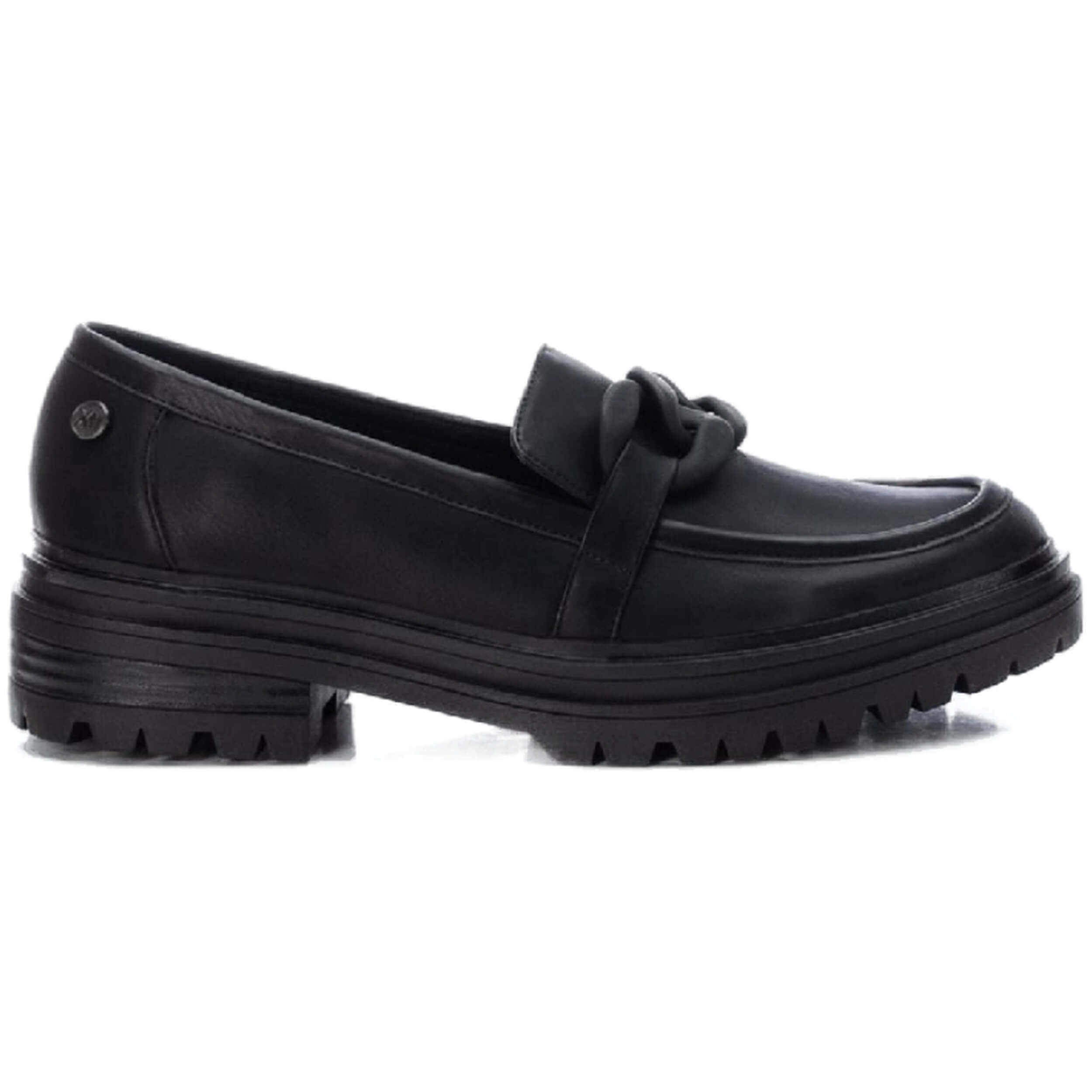 Mocasines XTI  para mujer en color negro