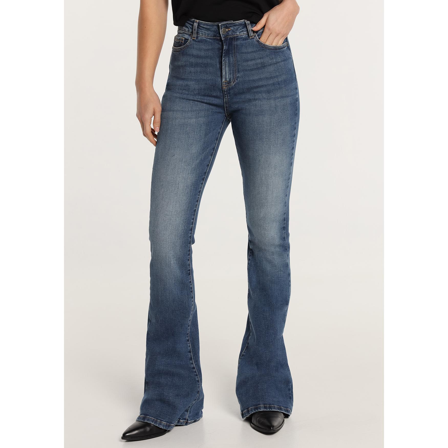 Vaquero Cimarron modelo Carla para mujer · flare · tiro largo · silueta actual- Tallaje en Pulgadas