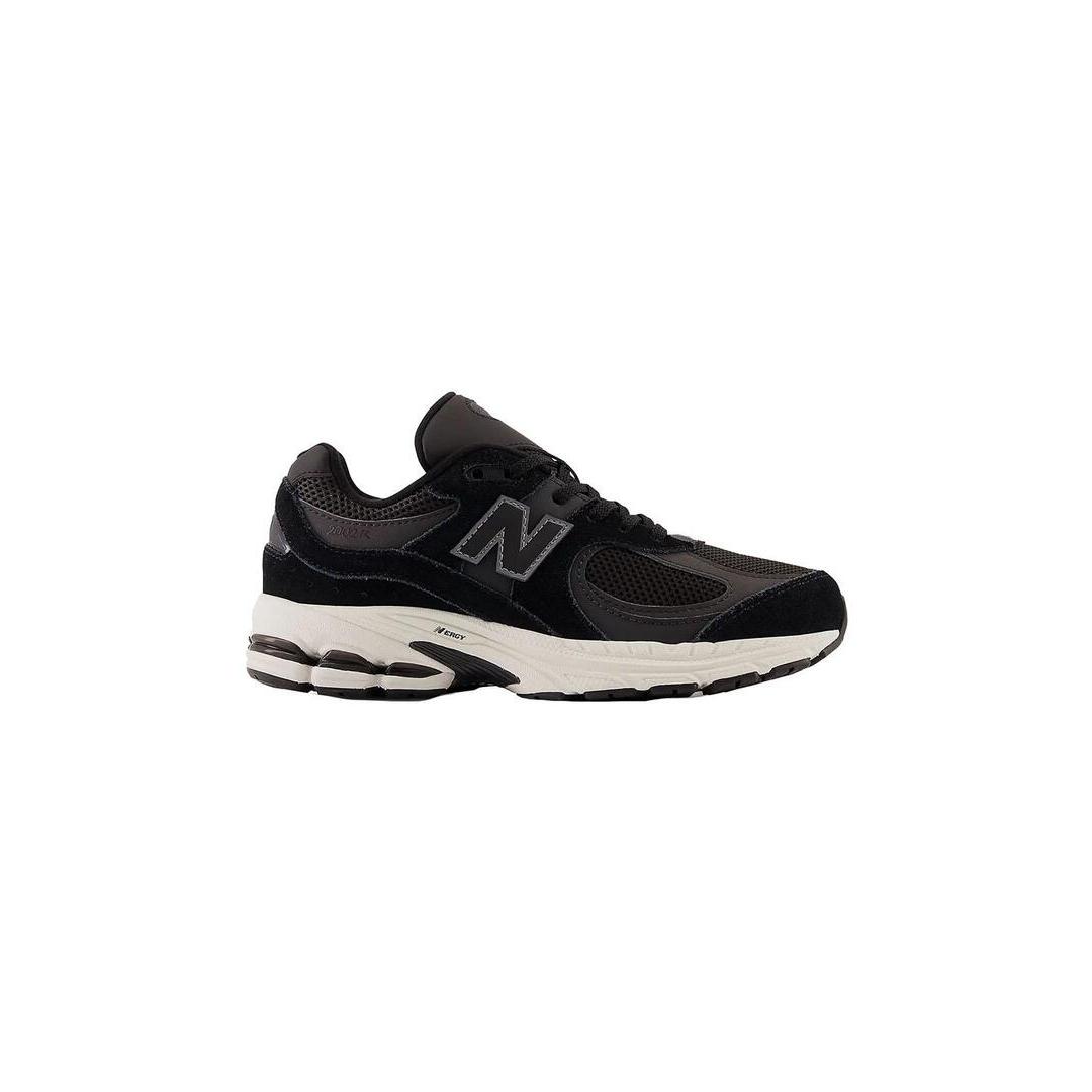 Zapatilla New Balance 2002 Negra para Niño/a