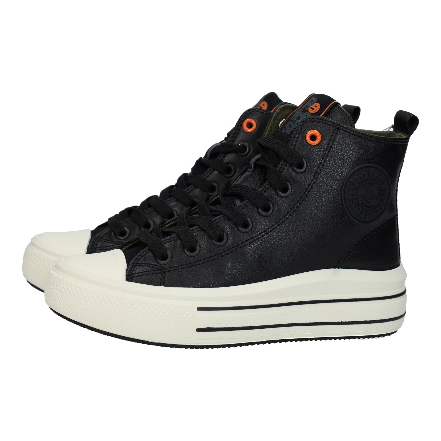 Deportivos marca REFRESH para mujer en color negro. Botines deportivos para mujer en color negro, con cierre de cordones y cremallera, piso de goma antideslizante con un poco de plataforma