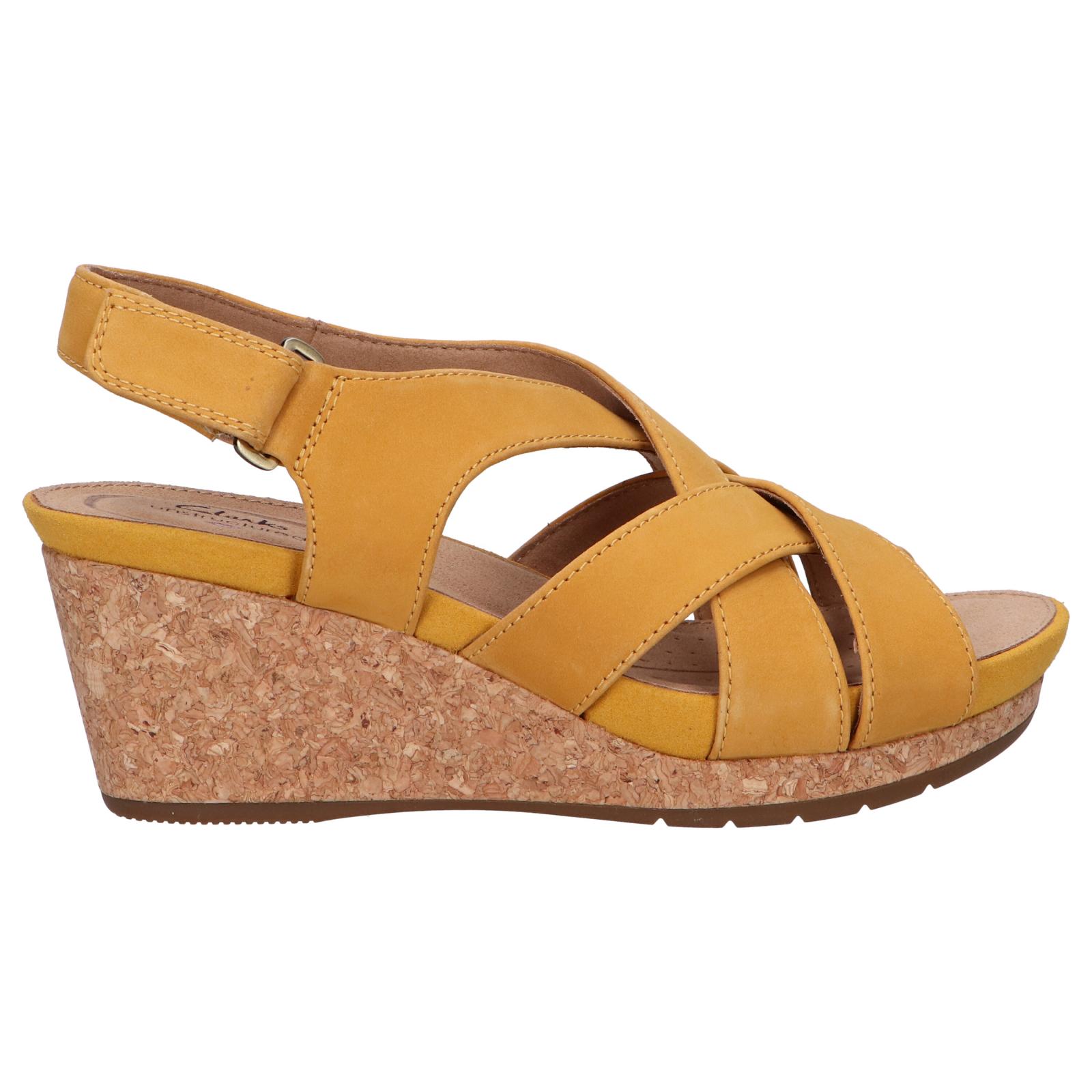 Clarks women's sandals 26149654   A capri step yellow nubuck