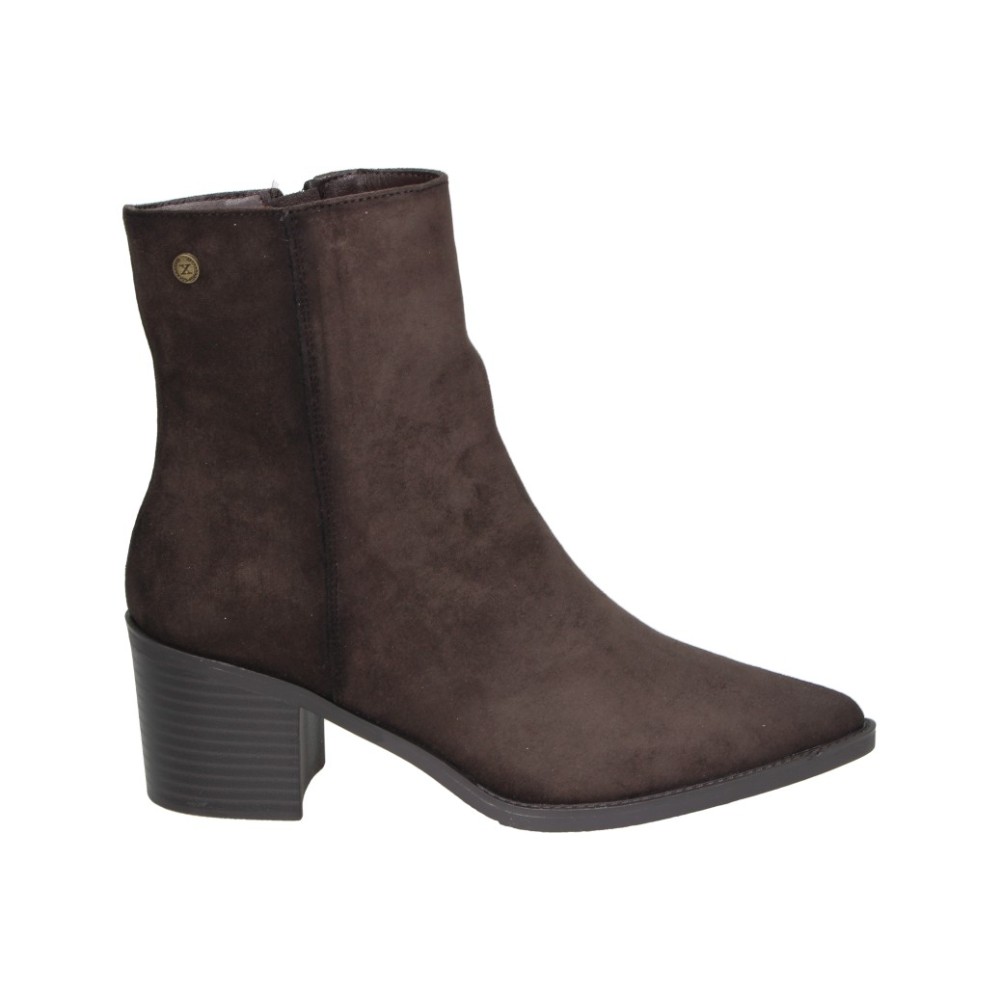 XTI | Botines de Tacón XTI para Mujer – Botín Estiloso en Color Marrón – Botines con Cremallera Lateral – Tacón Medio y Cómodo – Versátiles y Combinables – Modelo 146509