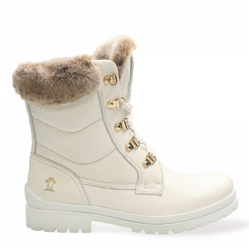 Cómoda  Bota mujer de Panama Jack TUSCANI B27, en suave piel blanca, repelente al agua y resistente. Forro de cálida felpa y detalle de pelo en la caña. Cómodo piso de flexible. Altura 2,5 CM Referencia TUSCANI-B27