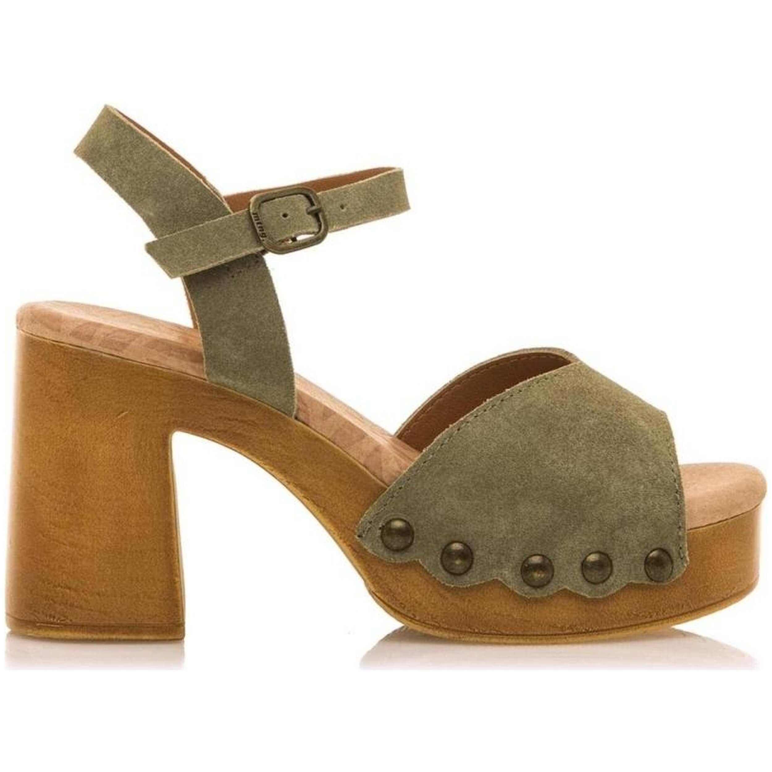 Sandalia marca Mustang modelo 53903 C56084 para mujer en color verde