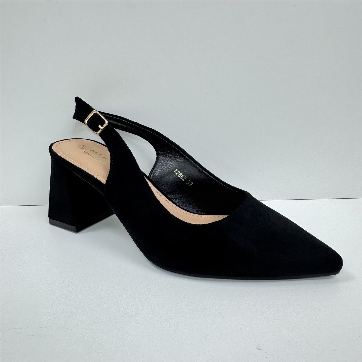 Salon Destalonado, Tacon Ancho Negro