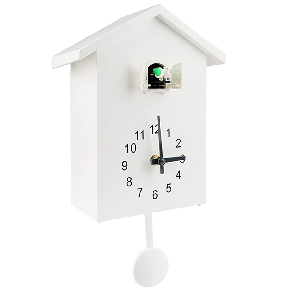 TK El cuco del reloj de pared de estilo nórdico asoma por la ventana para decir la hora