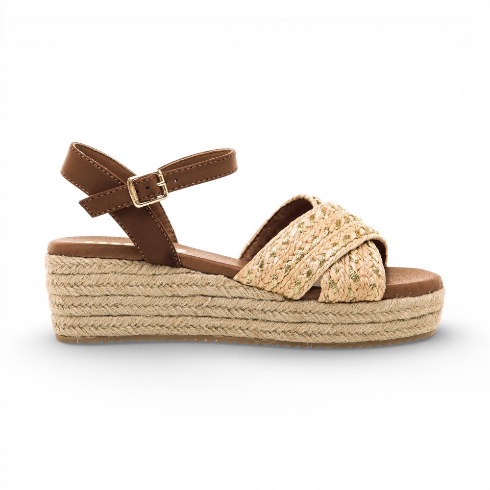 Sandalias Mustang modelo 59553 en color Beig