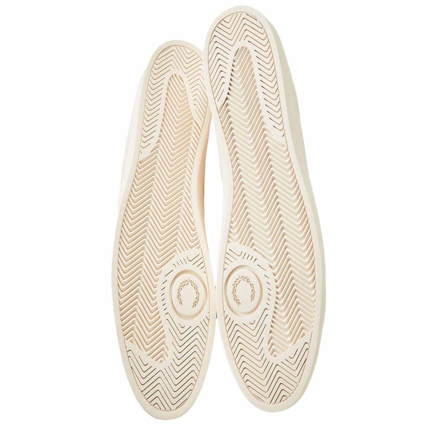 Deportiva Fred Perry spencer perforada ante