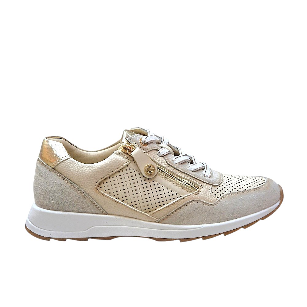 Zapatillas Xti en color Beige