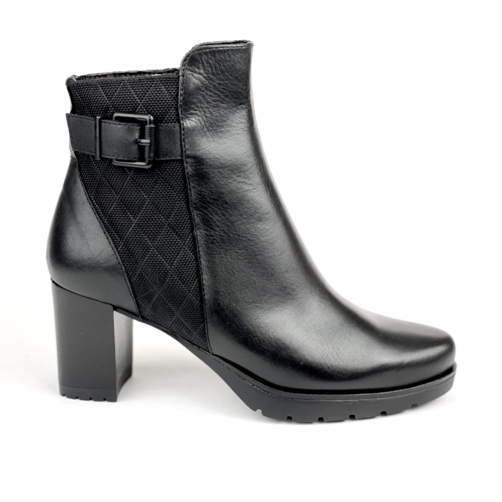 Shoes Botas-Botines marca Desiree para mujer en color negro