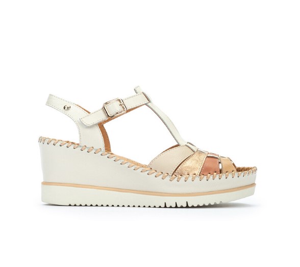 Sandalias Pikolinos modelo Aguadulce W3Z en color Beig-Claro